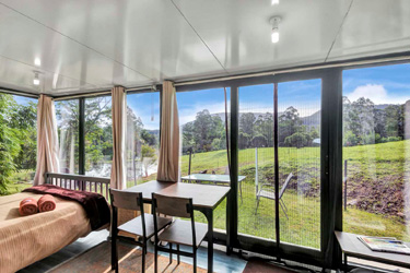 Half Glass Private Cabin