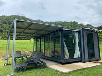 Half Glass Private Cabin